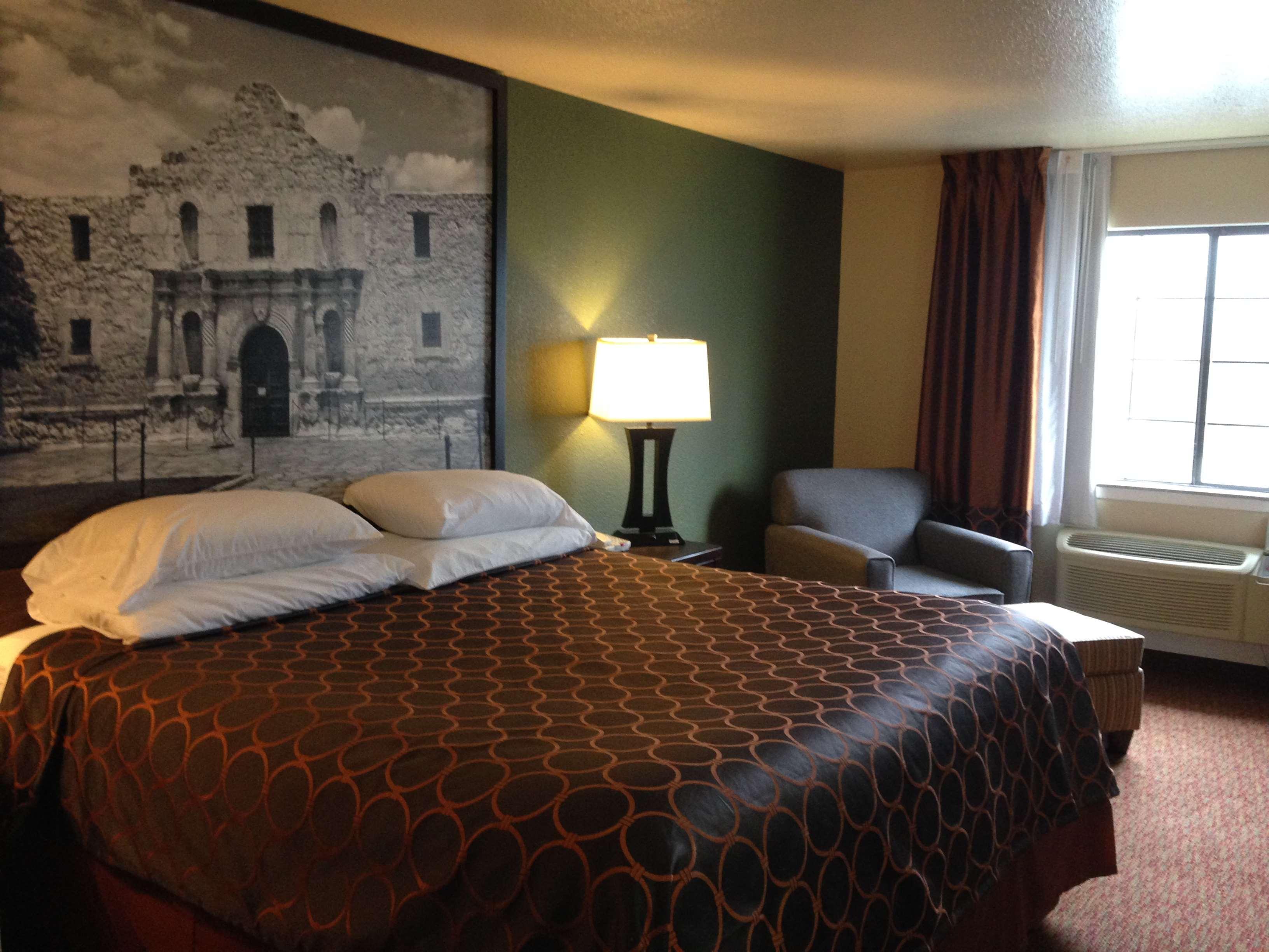 Surestay Plus By Best Western San Antonio Airport Exterior photo