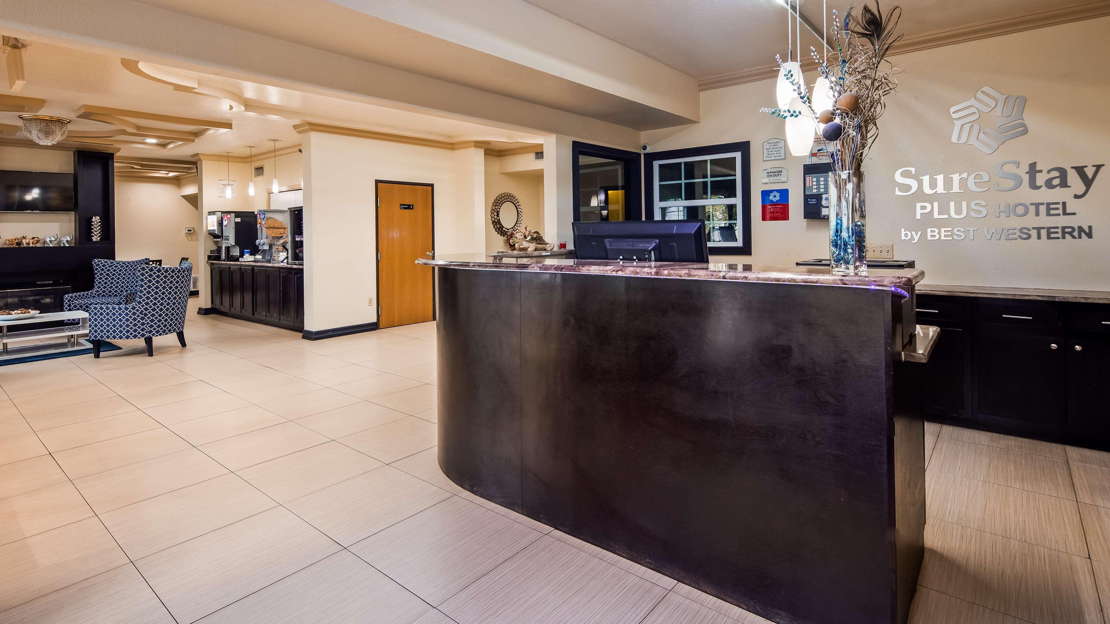 Surestay Plus By Best Western San Antonio Airport Exterior photo